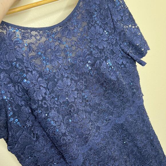 R & M Richards Black Lace Overlay Evening Gown 10 - Picture 11 of 13